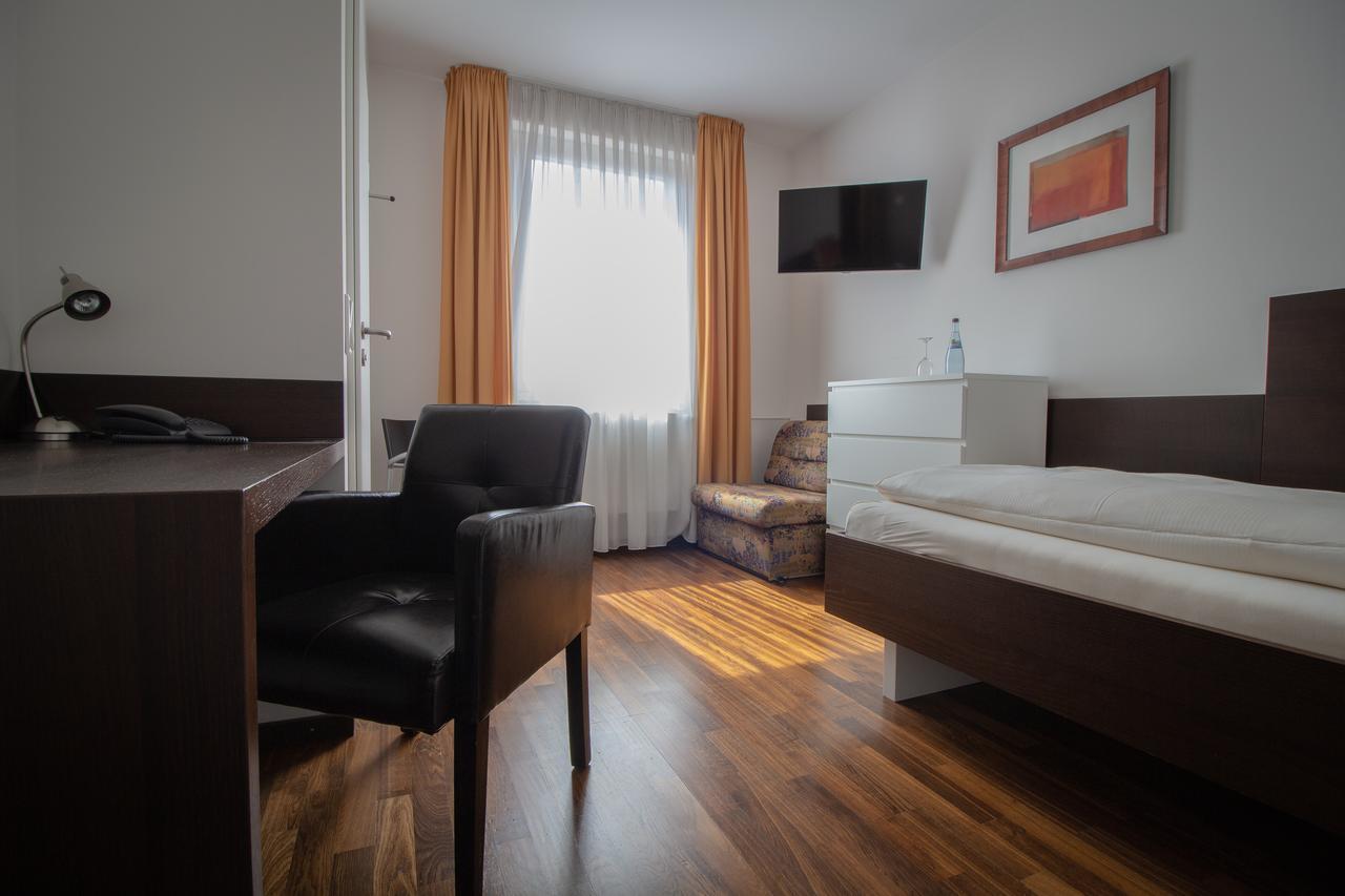 Hotel Goldene Gans Mannheim Exterior photo