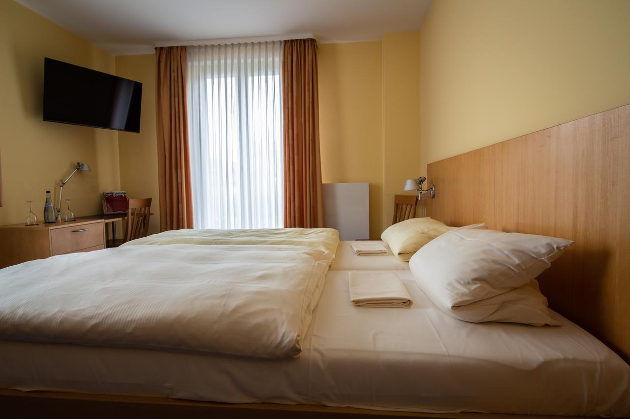 Hotel Goldene Gans Mannheim Exterior photo
