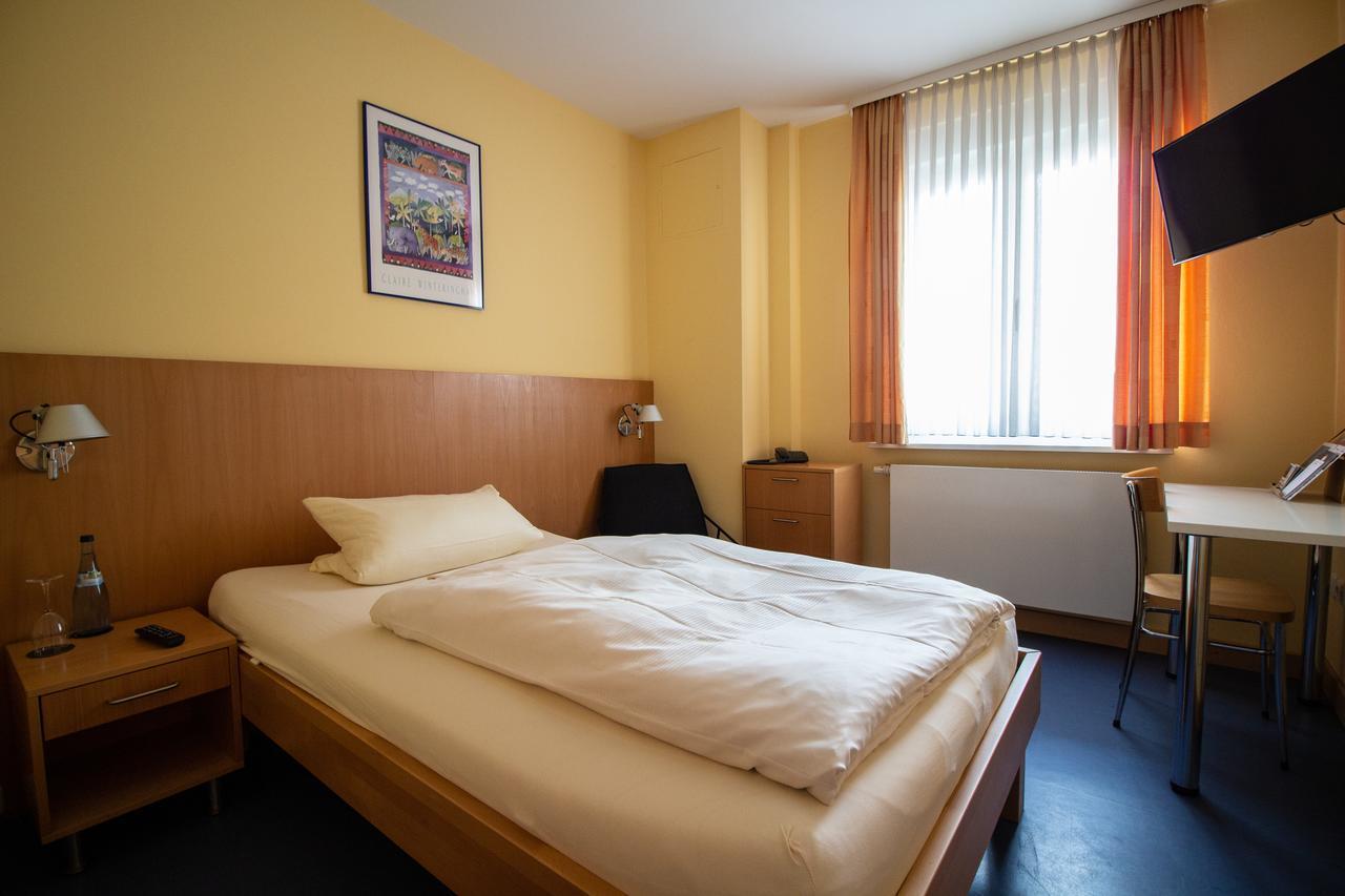 Hotel Goldene Gans Mannheim Exterior photo